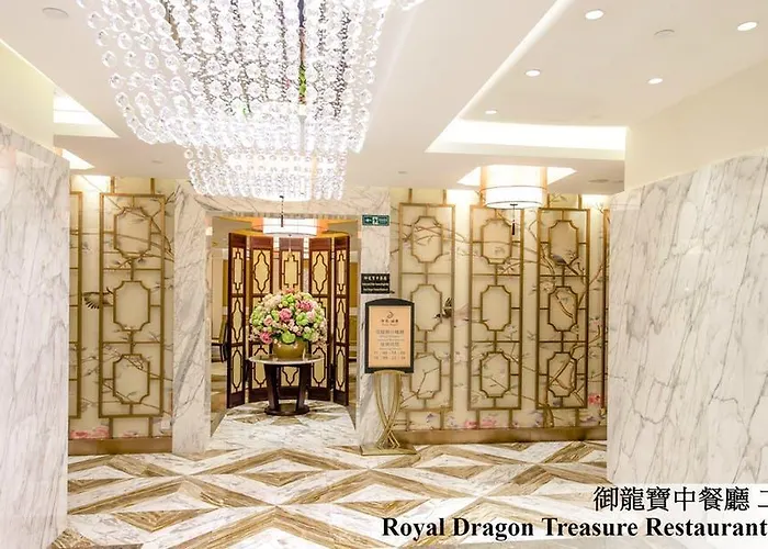 Hotel Royal Dragon 3*