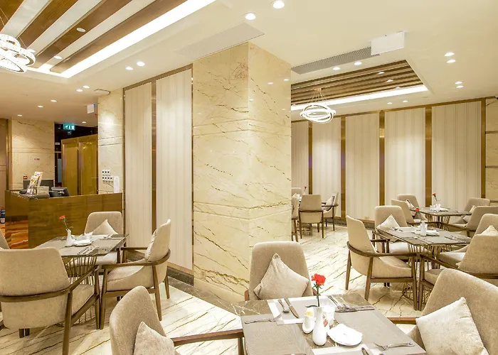 Royal Dragon Hotel 3*